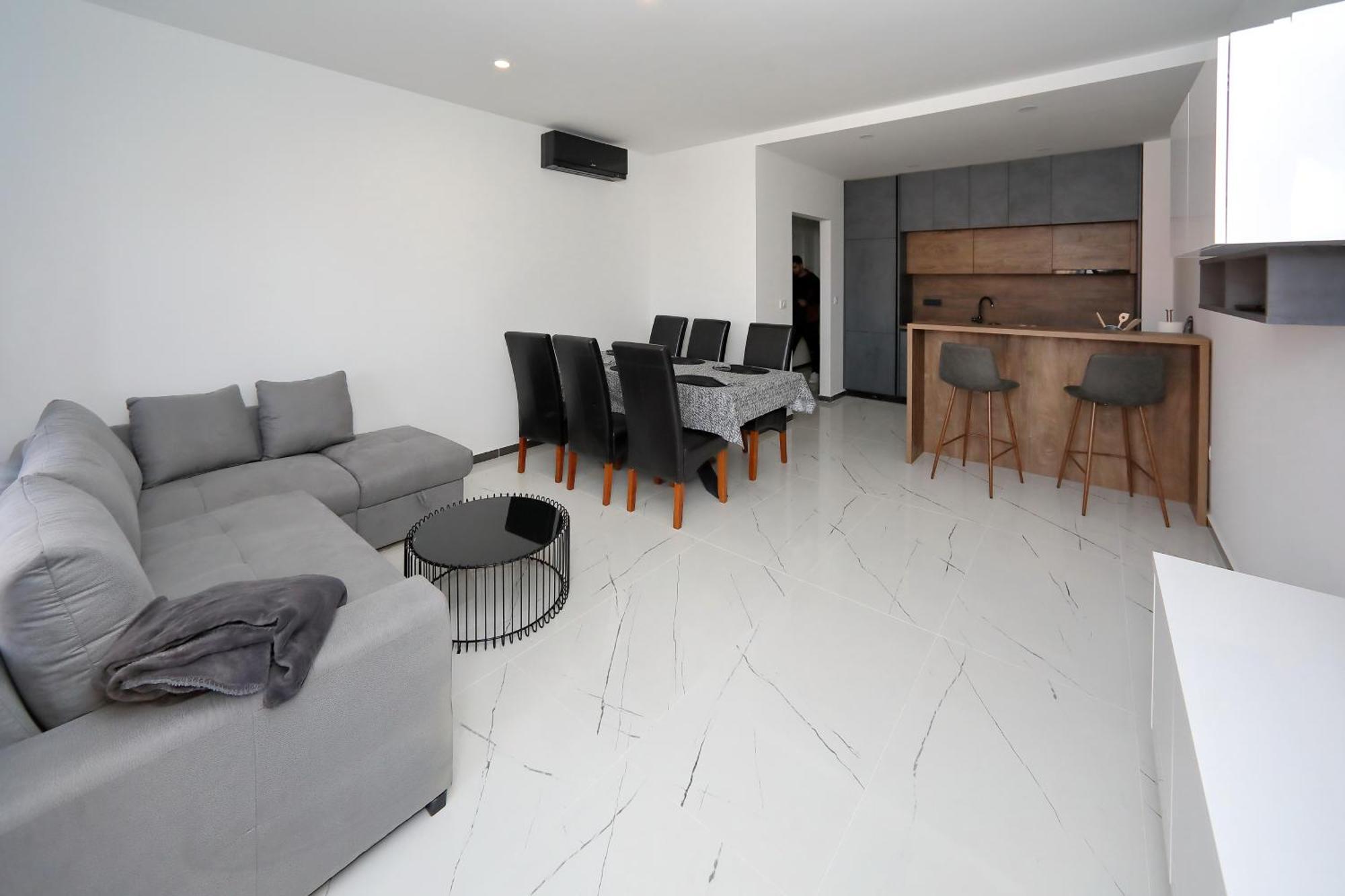 Apartmani More Бибинє Номер фото