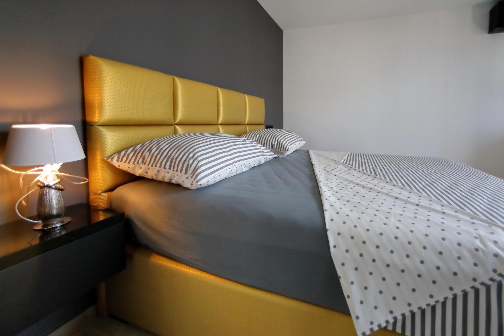 Apartmani More Бибинє Номер фото