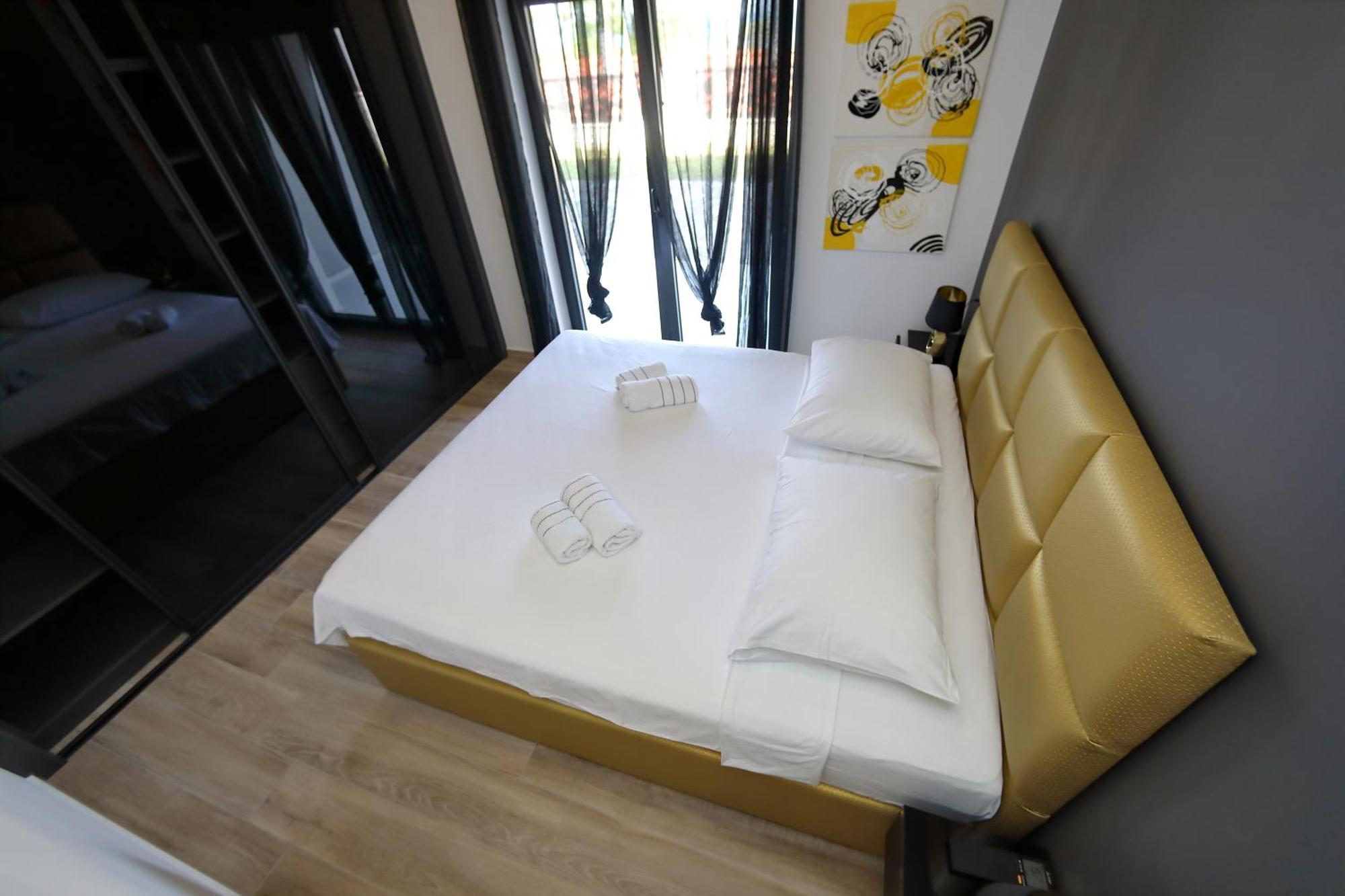 Apartmani More Бибинє Номер фото