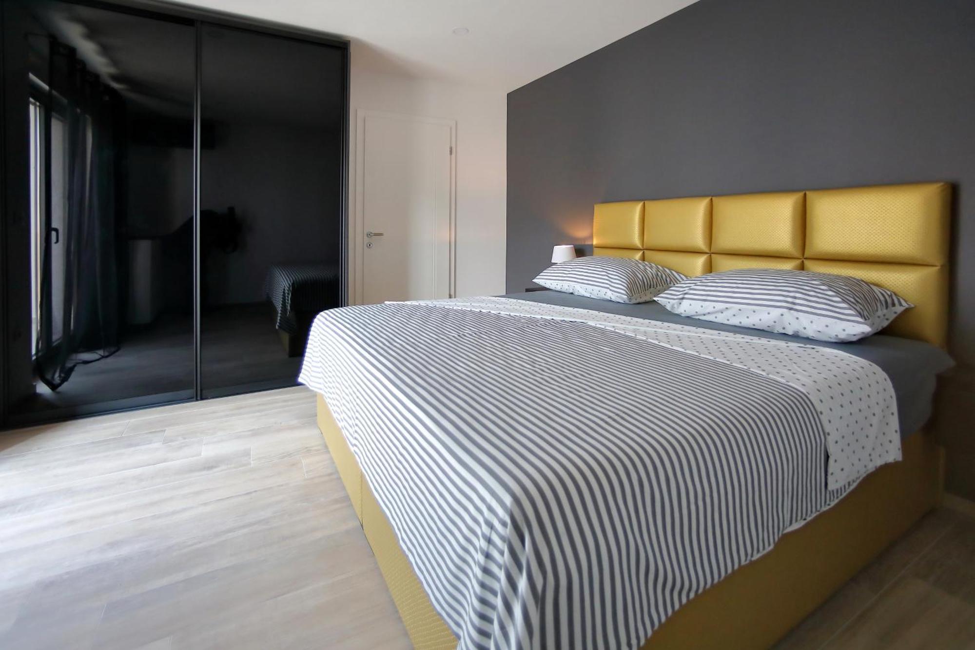 Apartmani More Бибинє Номер фото
